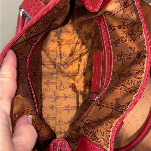 Tignanello  shoulder bag  leather  Red 4 exterior pockets  Silvertone HW
EUC - Picture 10 of 12